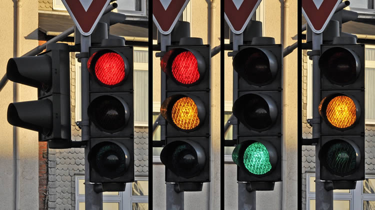 Fără semafoare, se uită regulile de circulație